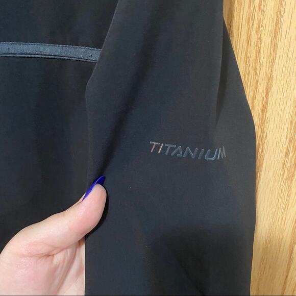 Columbia Titanium Women’s Double Zipper Jacket Women's Size Small Black w/ Gray - Picture 5 of 8
